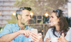 Rencontre : 36 questions pour cr&eacute;er du lien